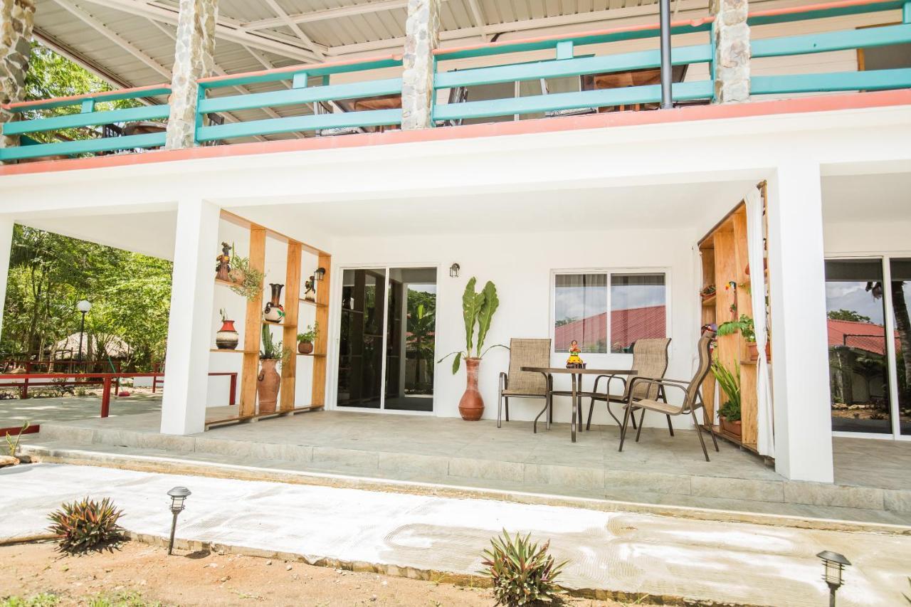 Falling Leaves Lodge San Ignacio Exterior foto